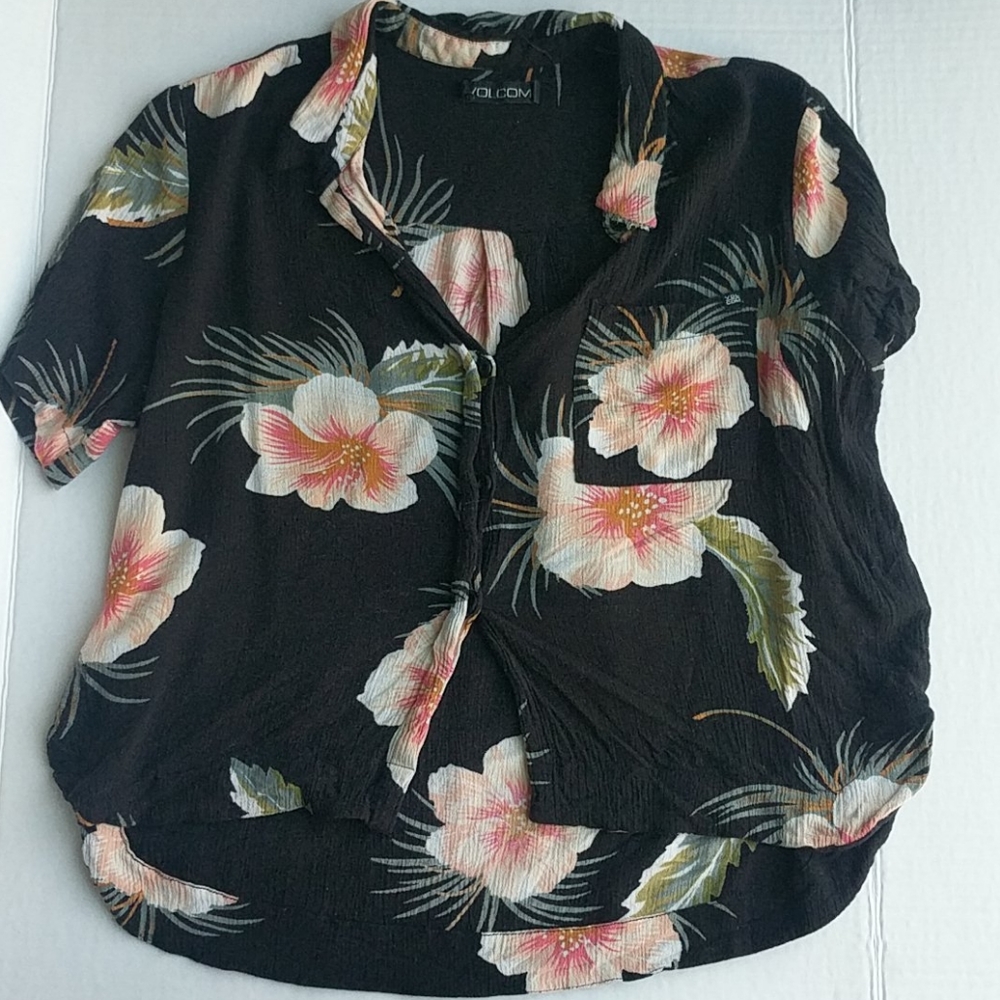 VOLCOM/ crop top